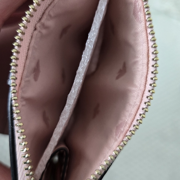 Kate Spade Doggy Wallet - Picture 9 of 10